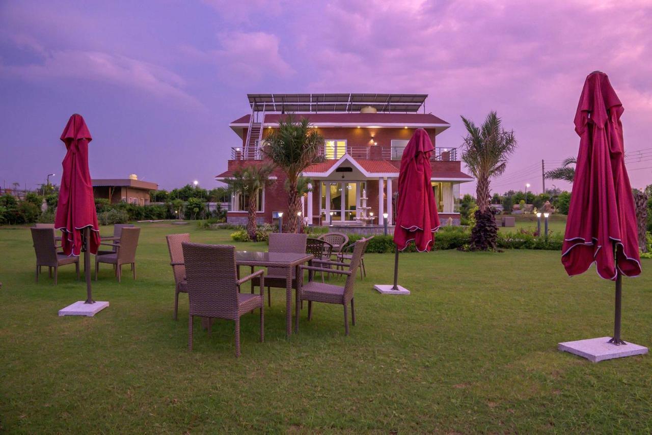 Stayvista At Hillside Paradise 4Bhk Lavish House In Delhi Dhauj Dış mekan fotoğraf