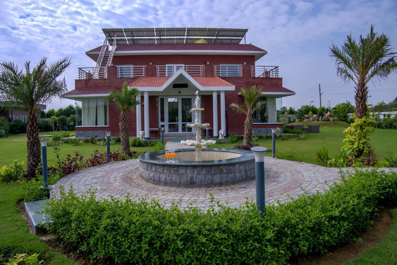 Stayvista At Hillside Paradise 4Bhk Lavish House In Delhi Dhauj Dış mekan fotoğraf