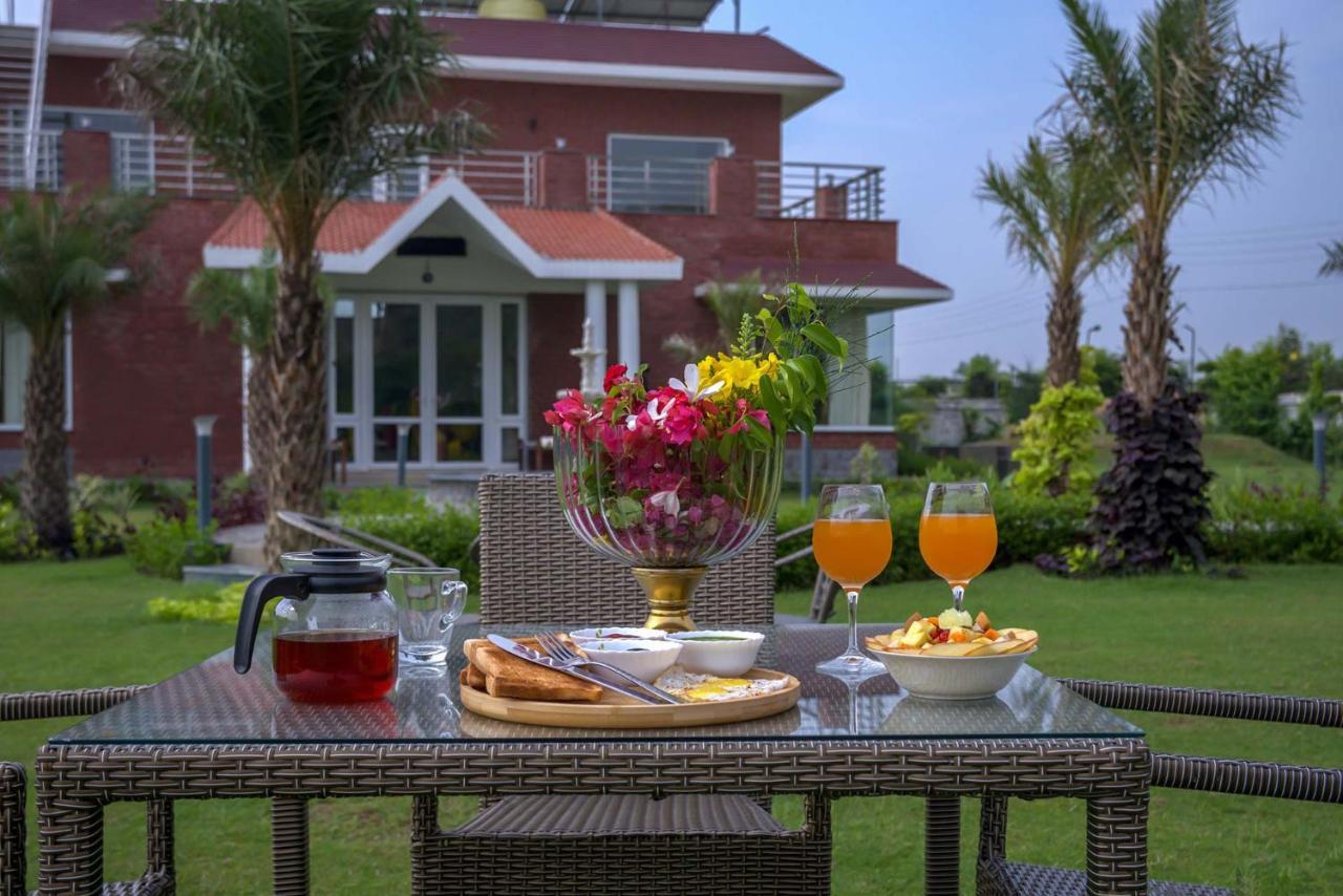 Stayvista At Hillside Paradise Dhauj Dış mekan fotoğraf